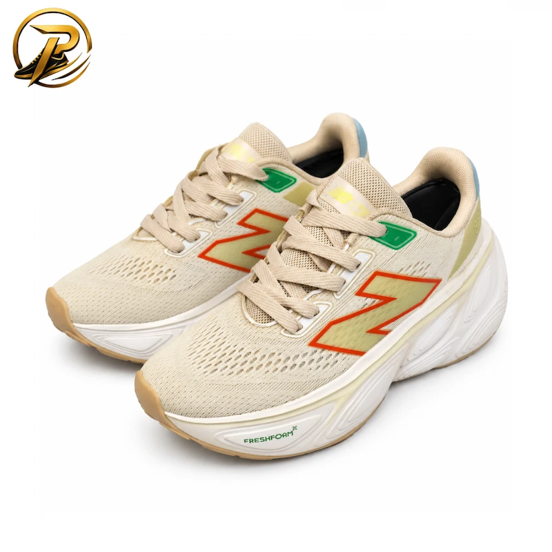 1 کتانی رانینگ نیوبالانس مدل New Balance Fresh Foam کرم